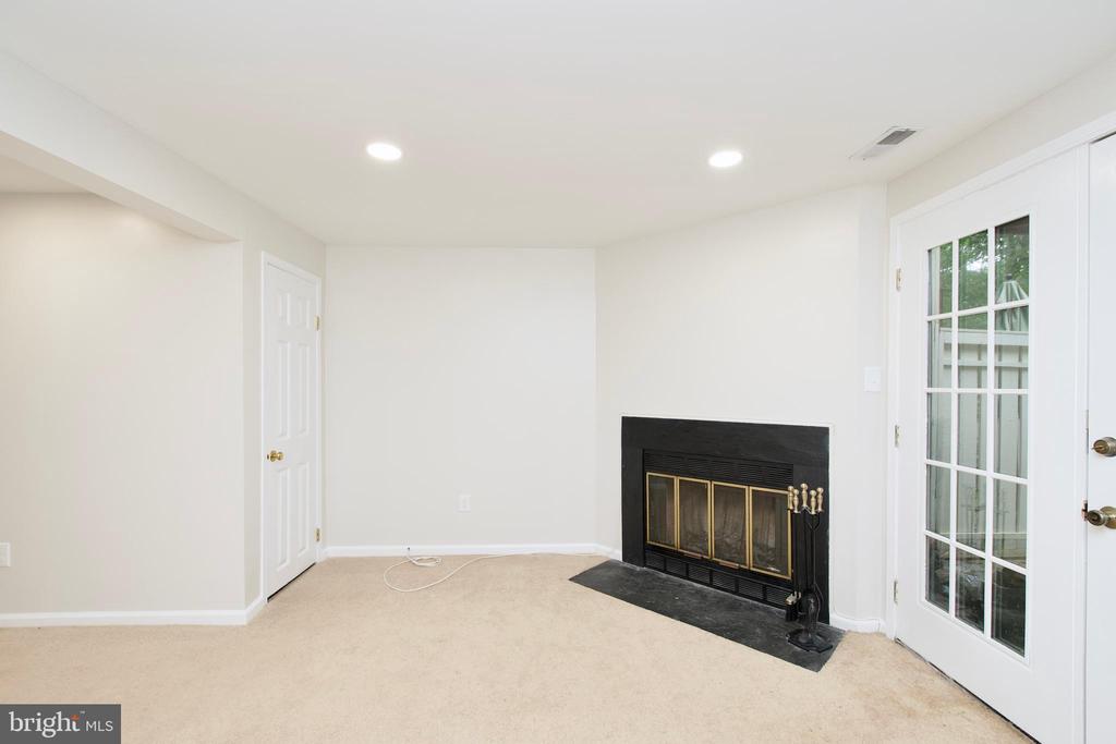 11900 FIELDTHORN COURT