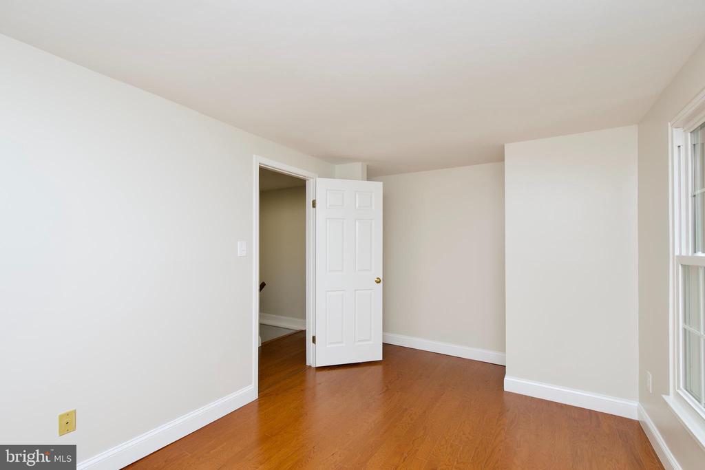 11900 FIELDTHORN COURT