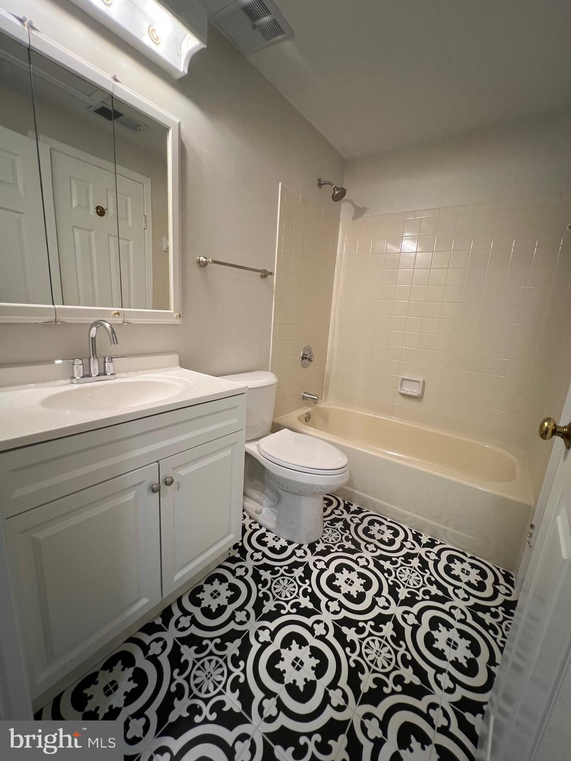 11900 FIELDTHORN COURT