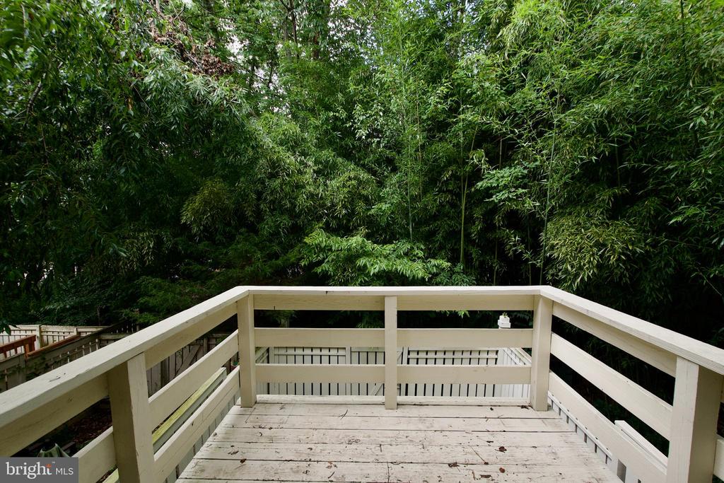 11900 FIELDTHORN COURT
