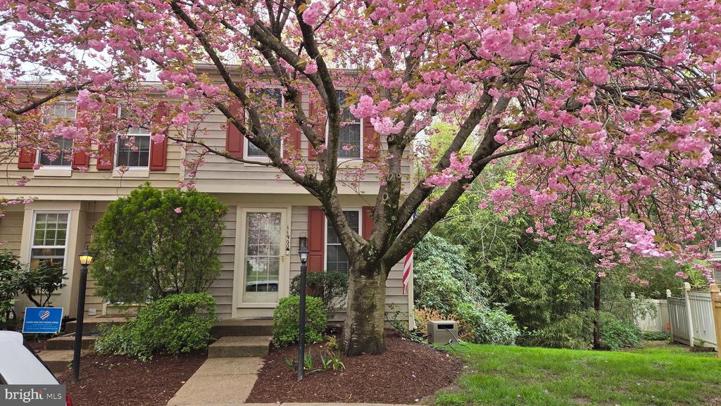 11900 FIELDTHORN COURT