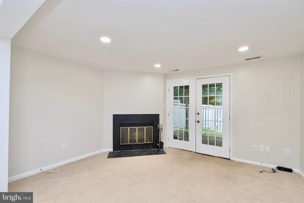 11900 FIELDTHORN COURT