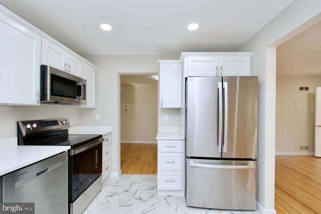 5708 NORTON ROAD