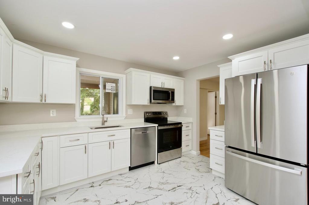 5708 NORTON ROAD