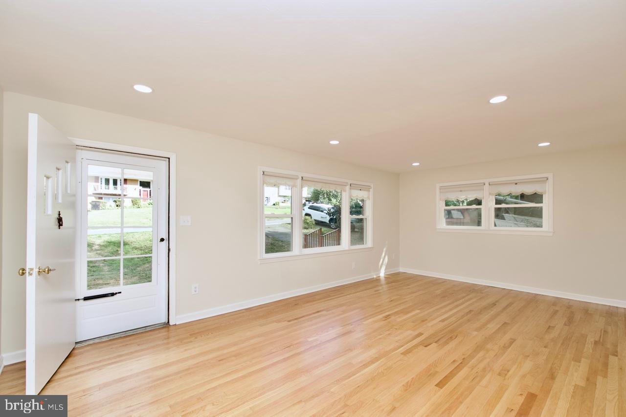 5708 NORTON ROAD