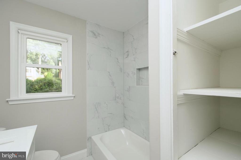 5708 NORTON ROAD