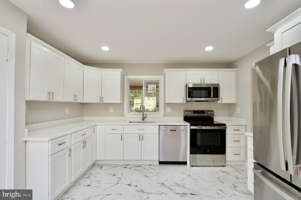 5708 NORTON ROAD