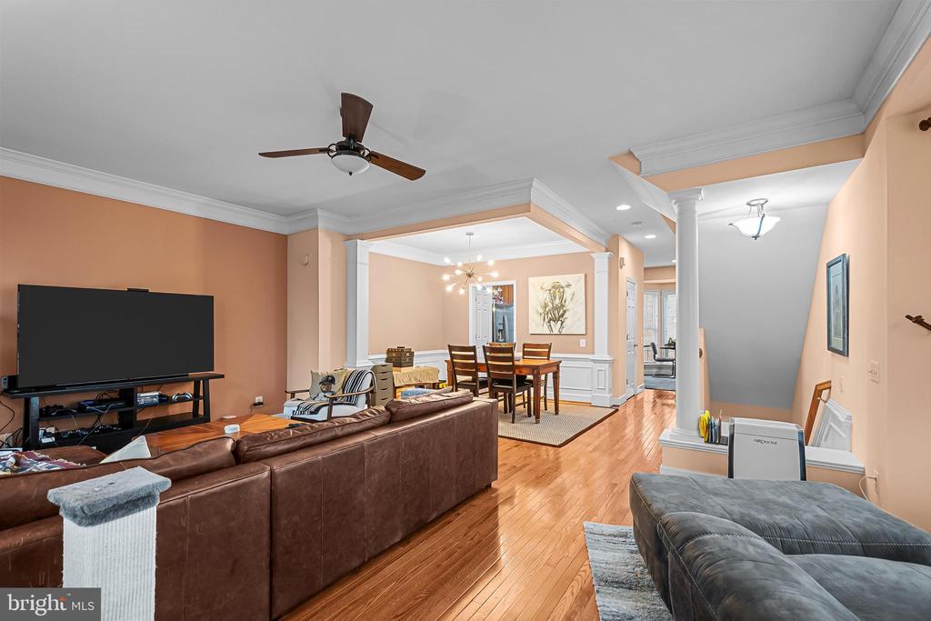 2546 TERRA COTTA CIRCLE