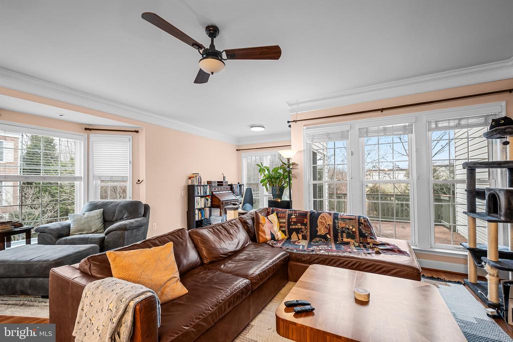 2546 TERRA COTTA CIRCLE