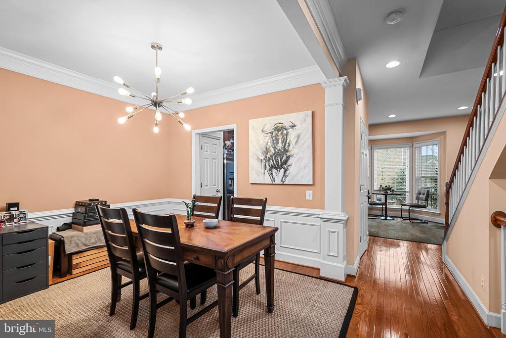 2546 TERRA COTTA CIRCLE