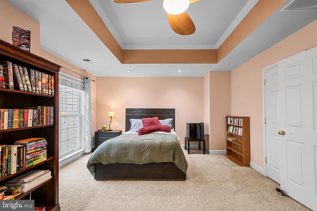 2546 TERRA COTTA CIRCLE
