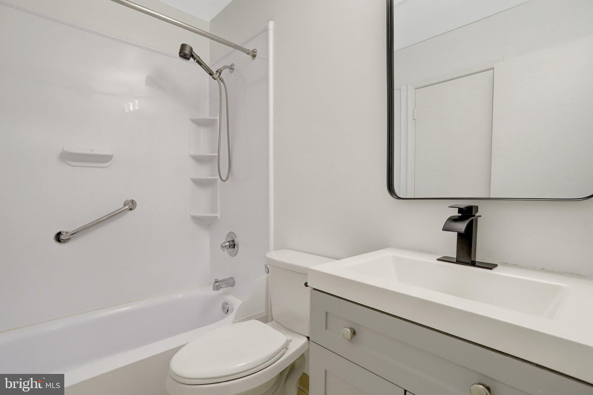 5840 BURKE MANOR COURT