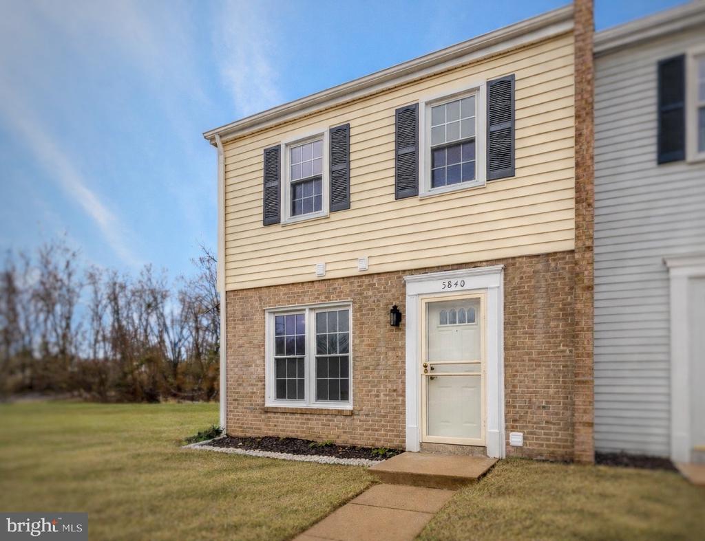 5840 BURKE MANOR COURT
