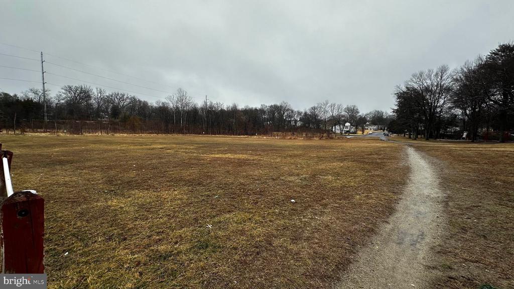 5840 BURKE MANOR COURT