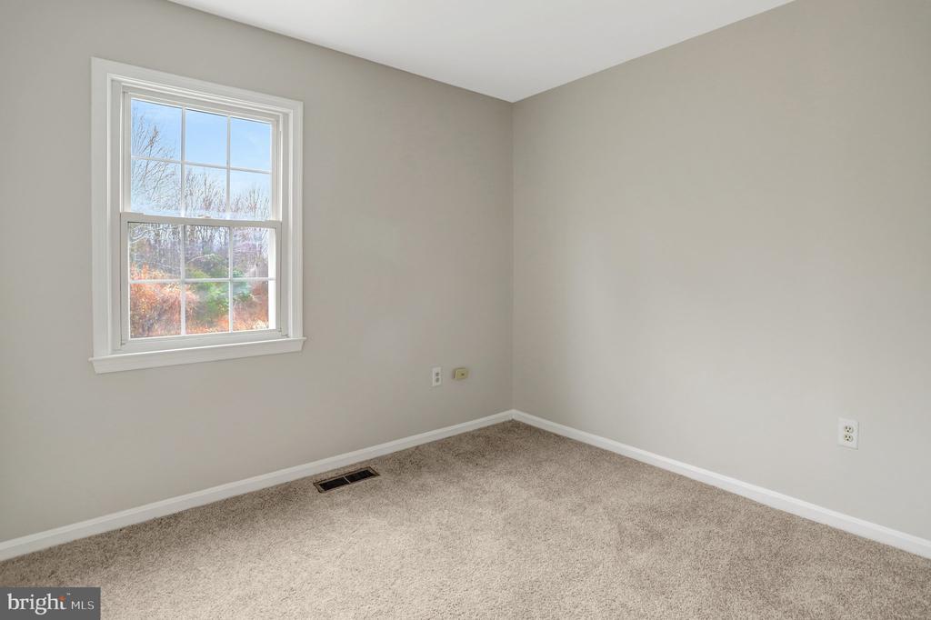 5840 BURKE MANOR COURT