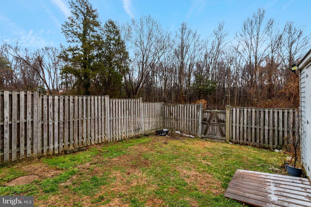 5840 BURKE MANOR COURT