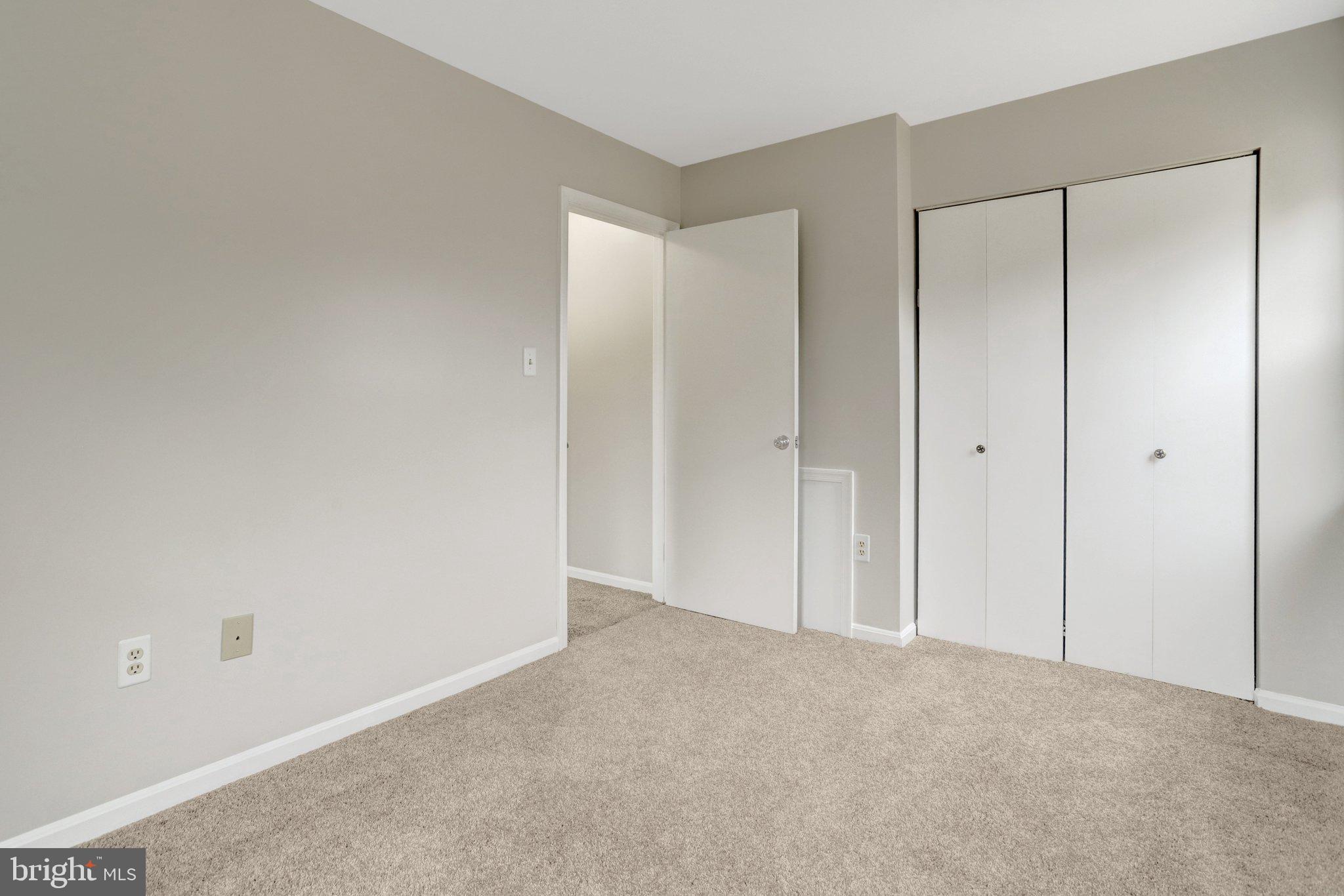 5840 BURKE MANOR COURT