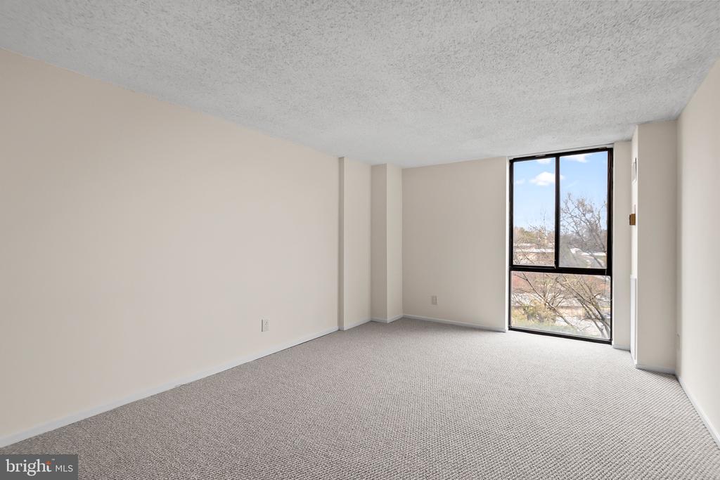 2300 PIMMIT DRIVE 608