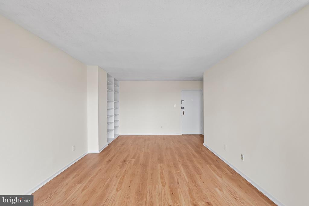 2300 PIMMIT DRIVE 608