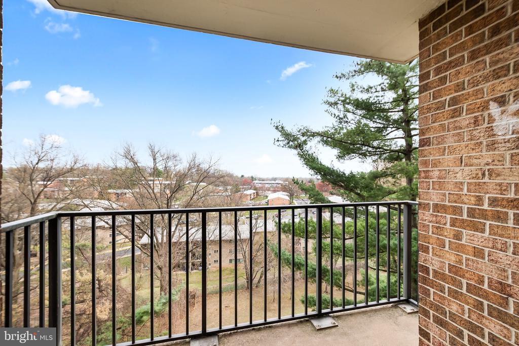 2300 PIMMIT DRIVE 608