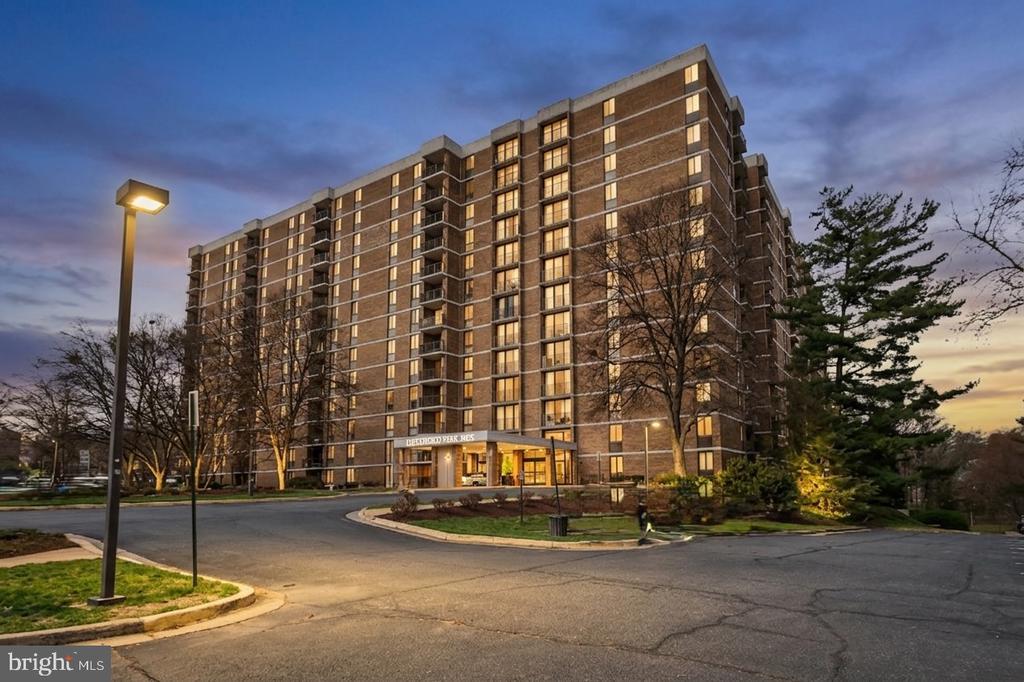 2300 PIMMIT DRIVE 608