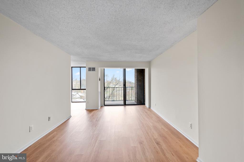 2300 PIMMIT DRIVE 608