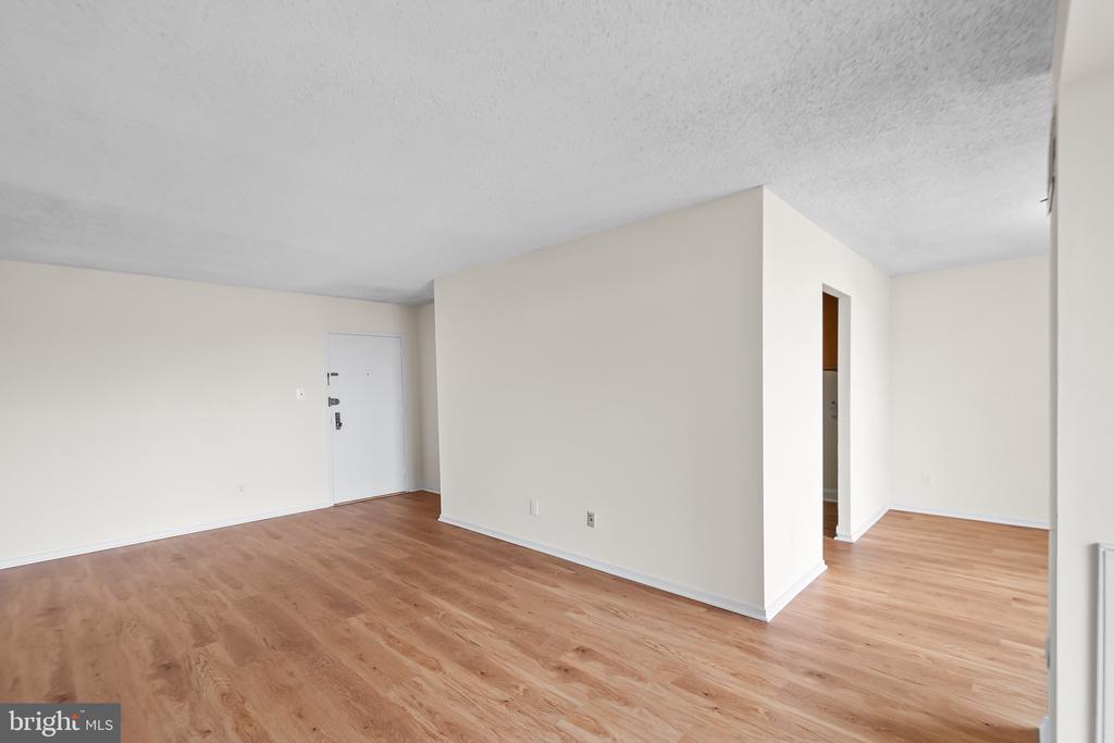 2300 PIMMIT DRIVE 608