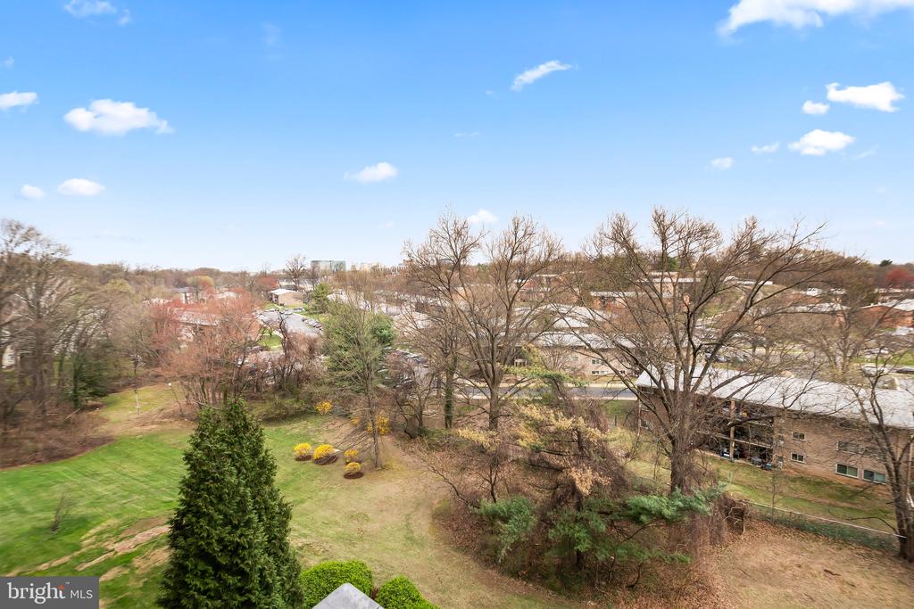 2300 PIMMIT DRIVE 608