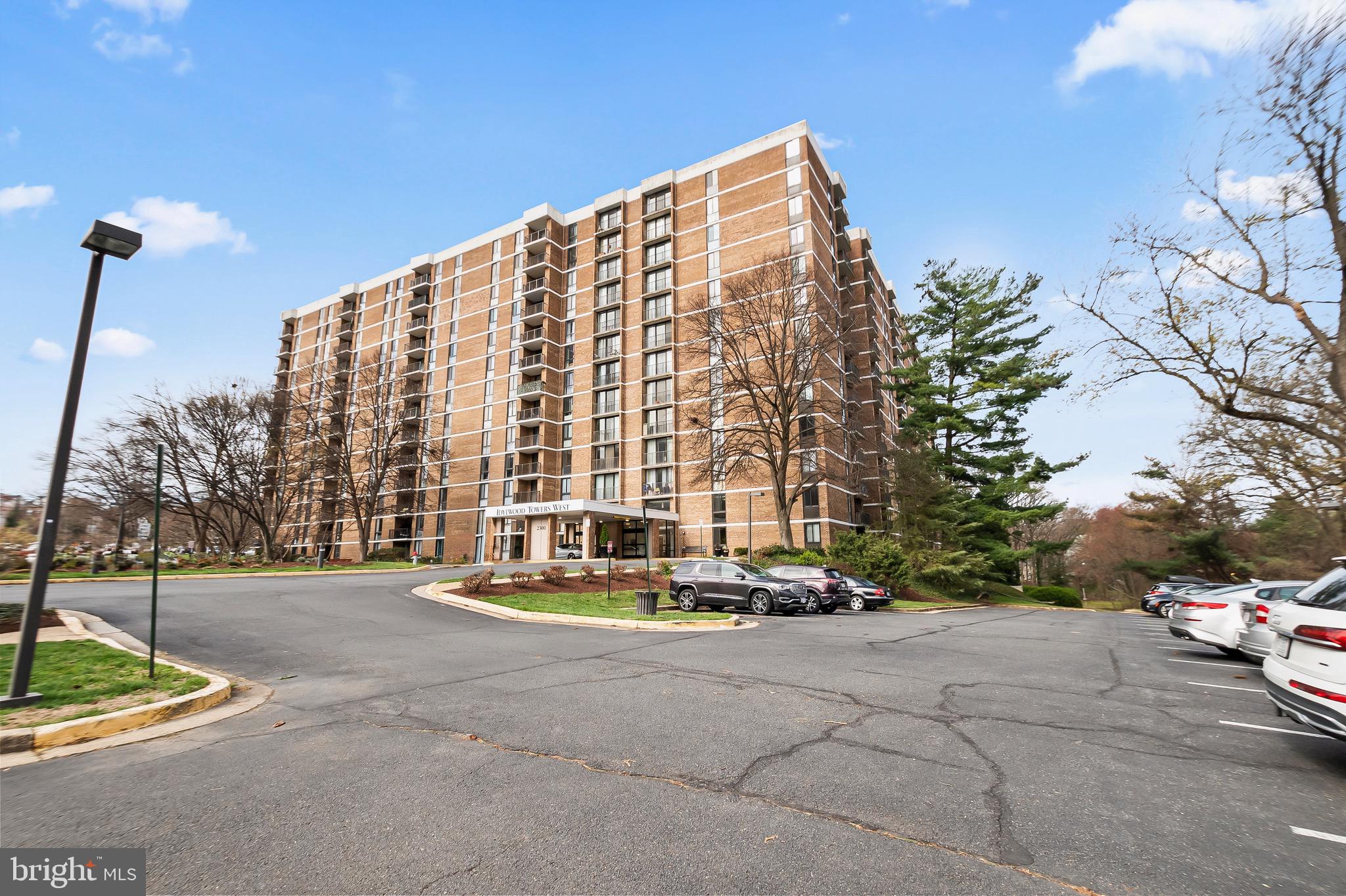2300 PIMMIT DRIVE 608