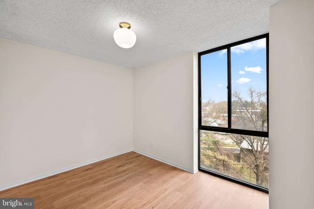2300 PIMMIT DRIVE 608