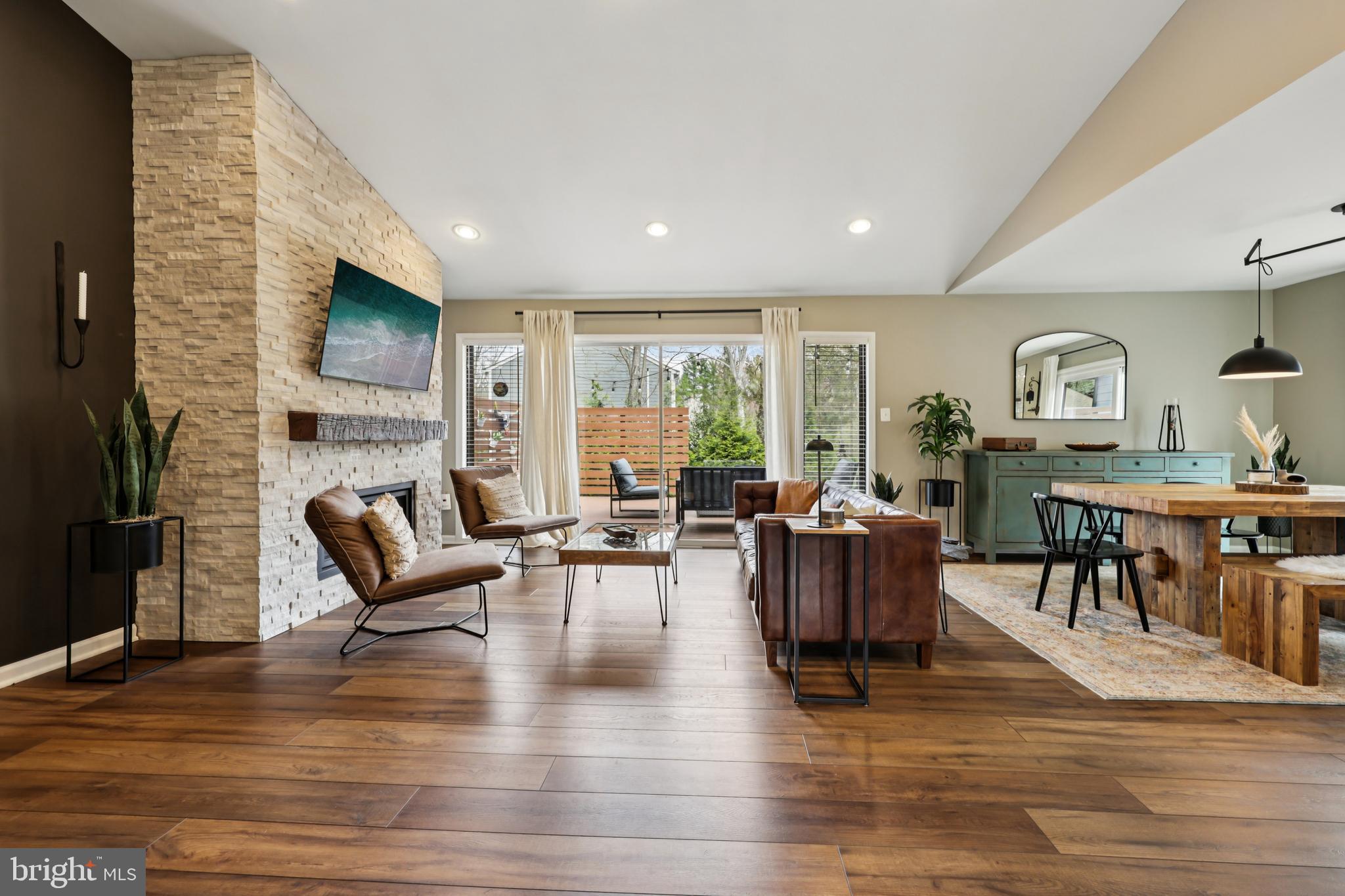 10913 HOWLAND DRIVE