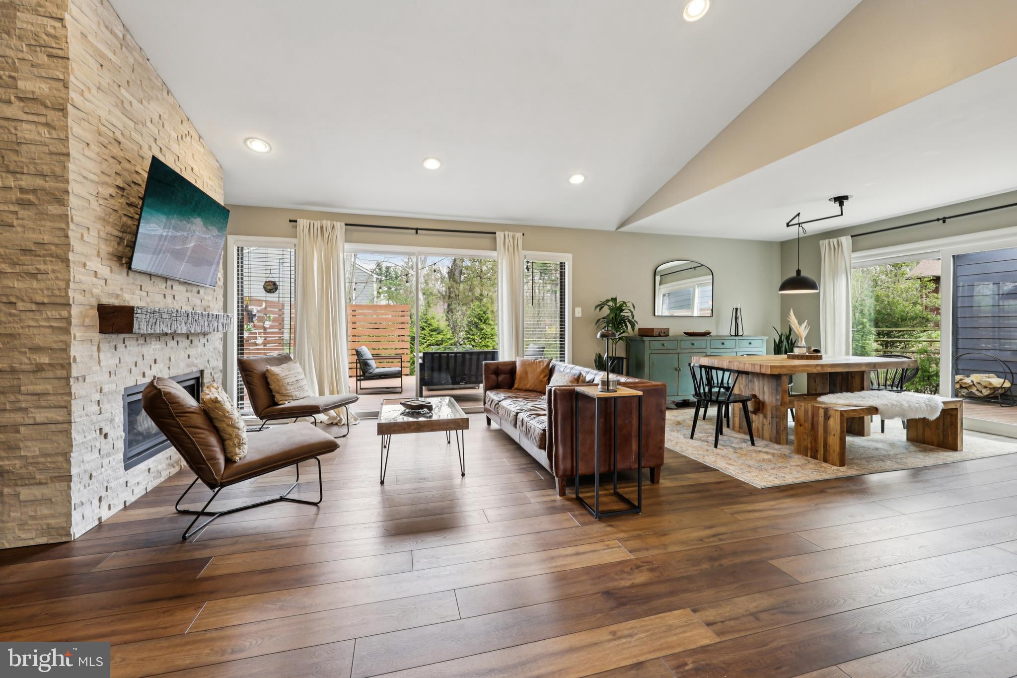 10913 HOWLAND DRIVE