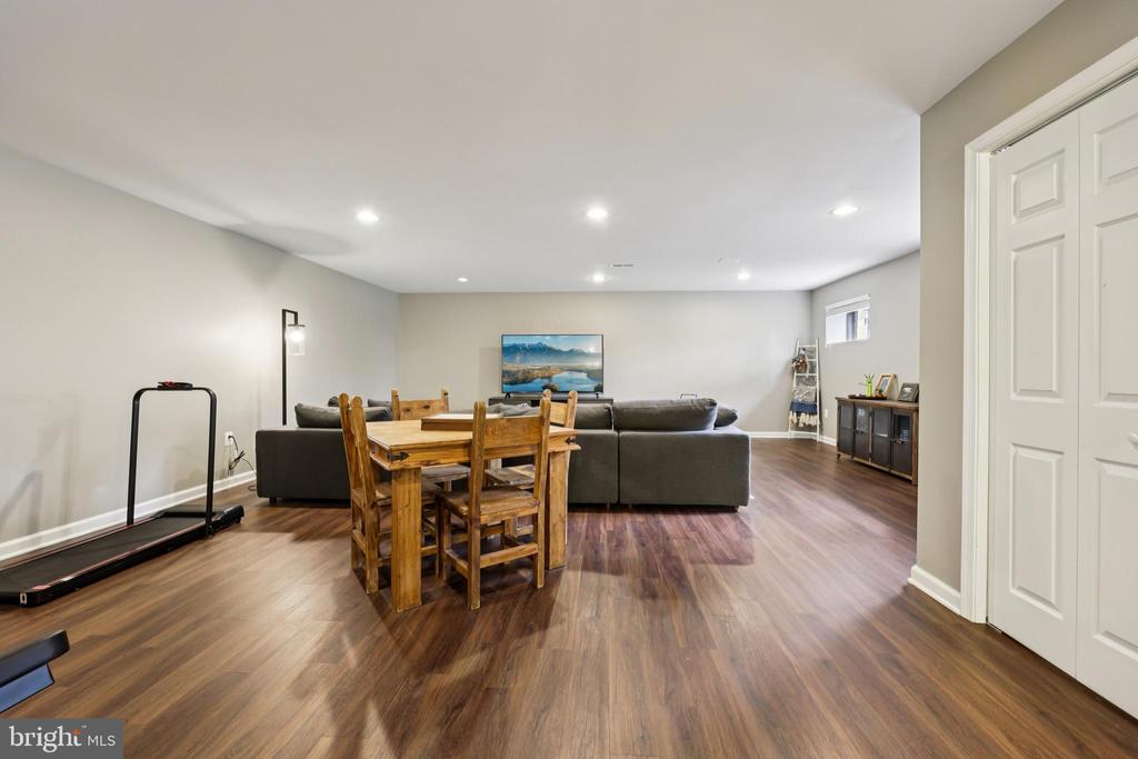 10913 HOWLAND DRIVE