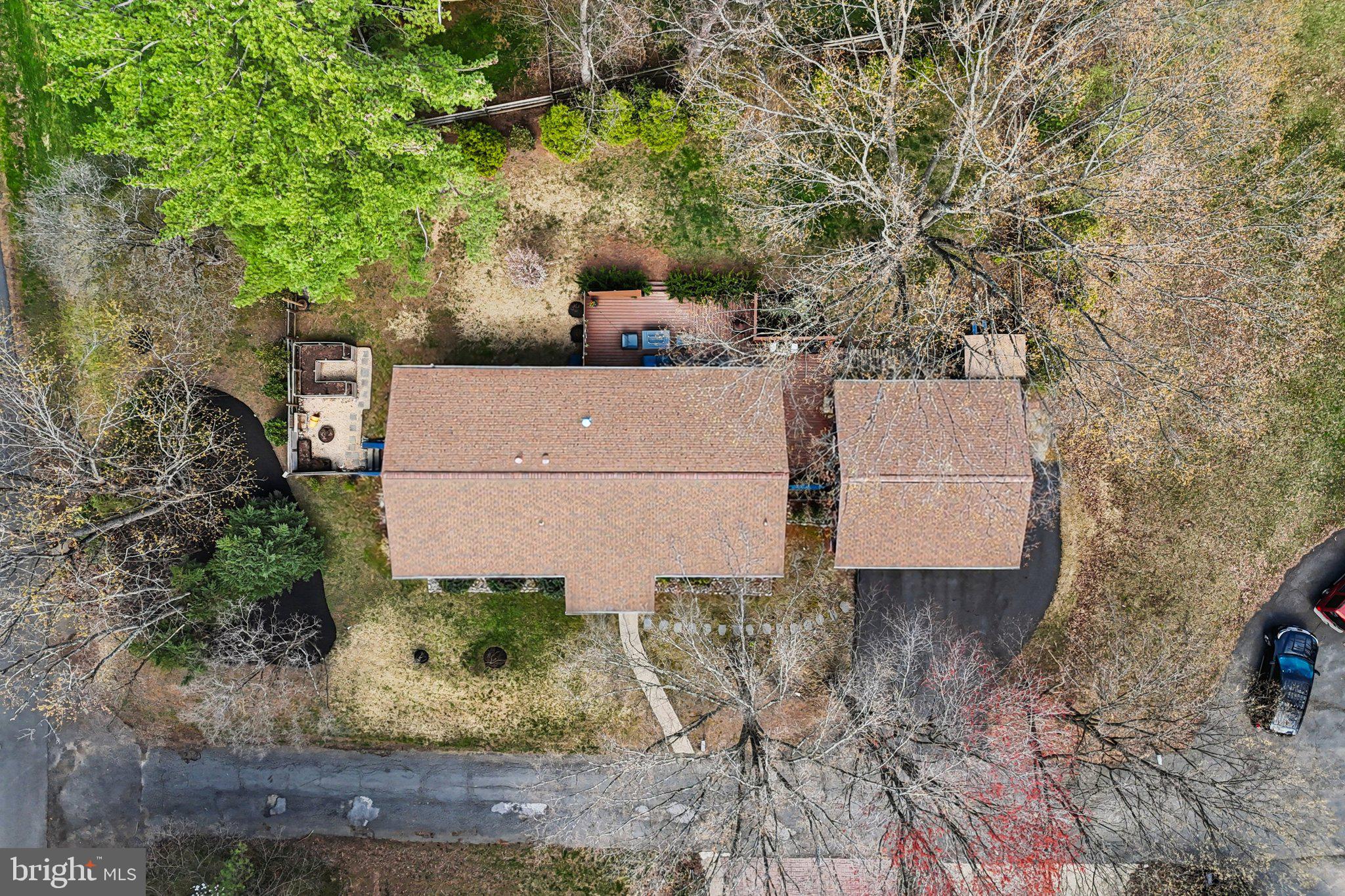 10913 HOWLAND DRIVE