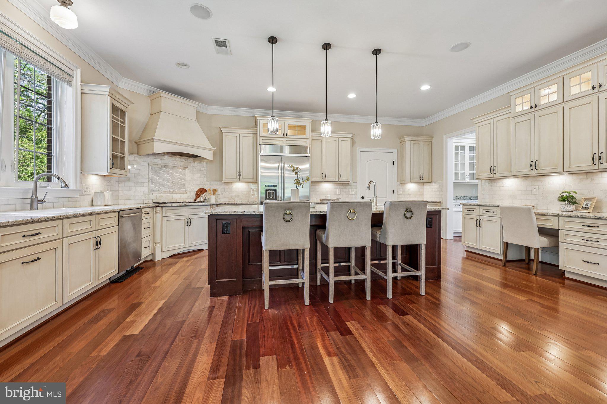 7008 HAMEL HILL COURT