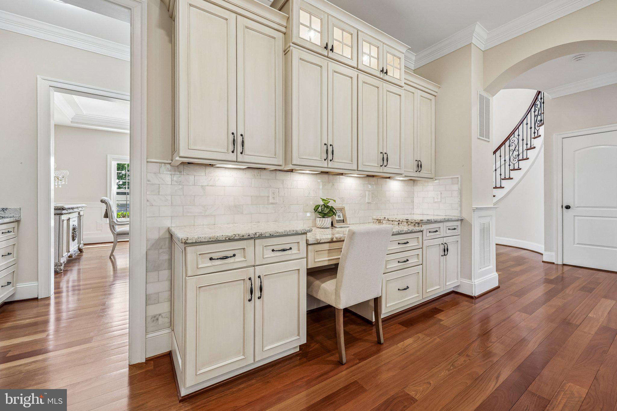 7008 HAMEL HILL COURT