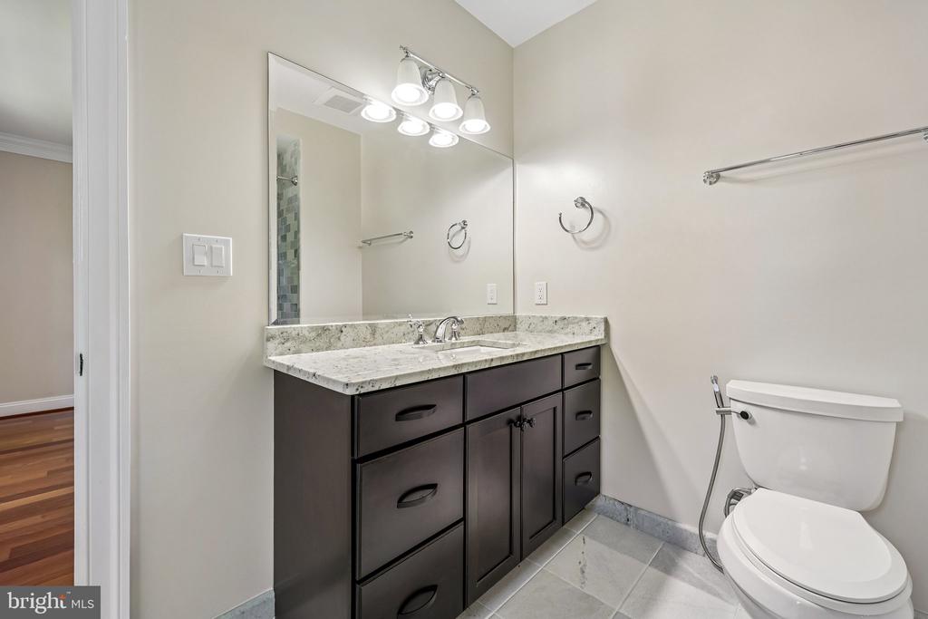 7008 HAMEL HILL COURT