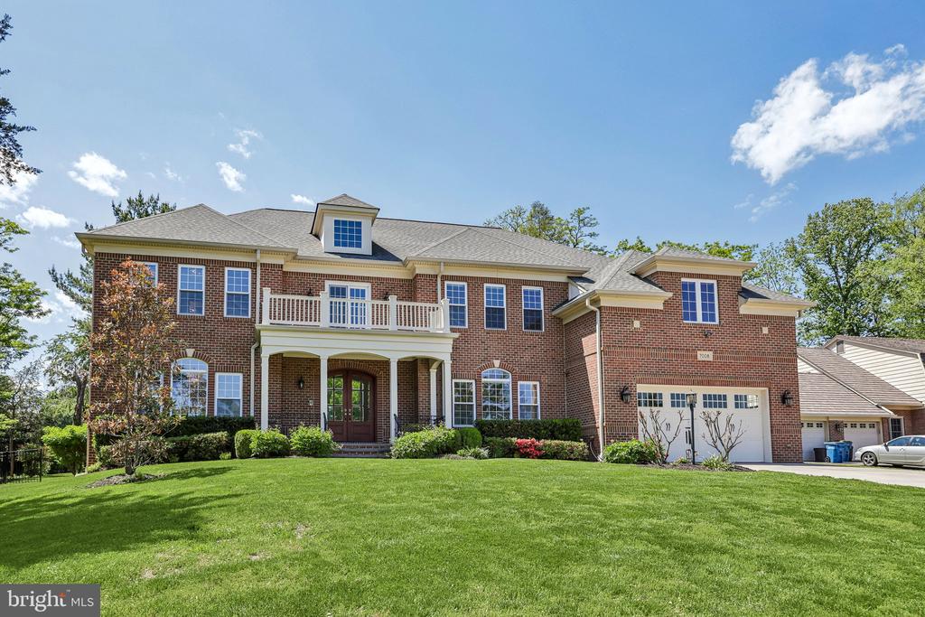 7008 HAMEL HILL COURT