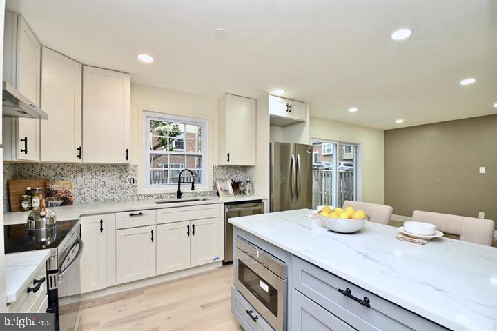 4702 FORESTDALE DRIVE