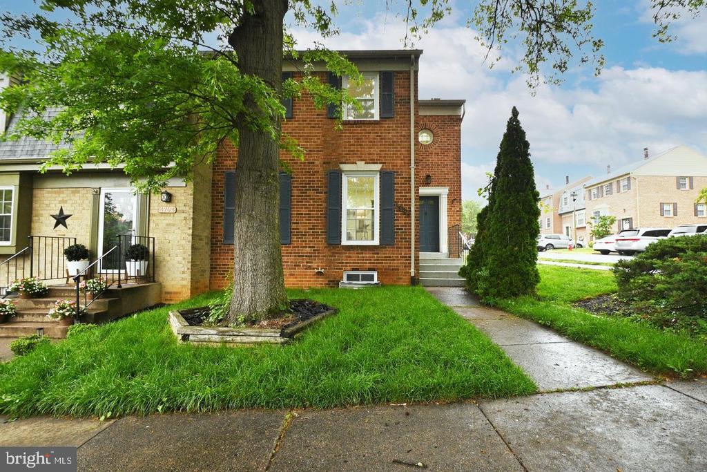 4702 FORESTDALE DRIVE