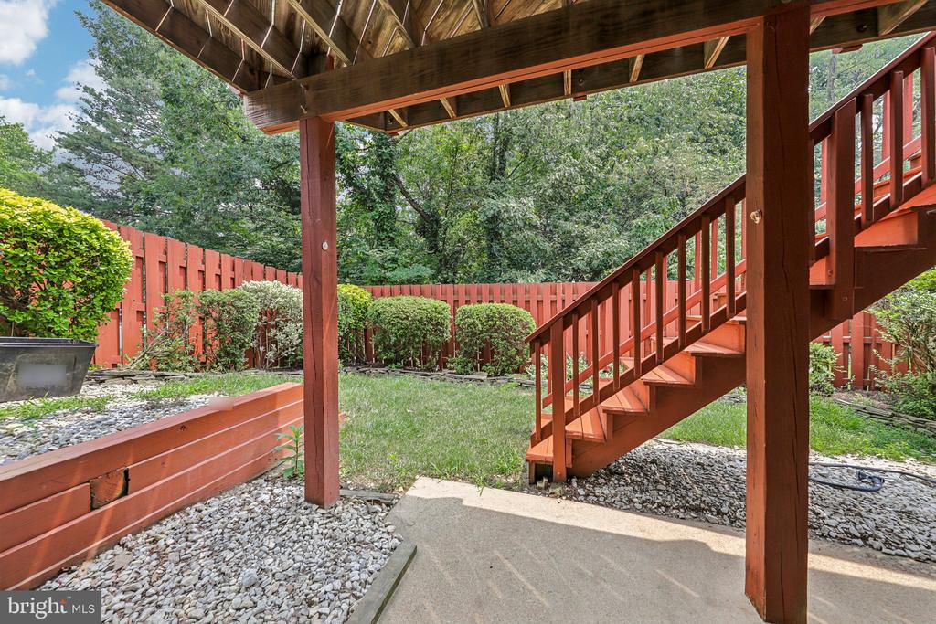 7001 FIELDHURST COURT