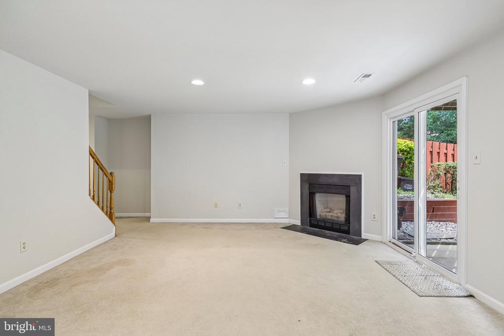 7001 FIELDHURST COURT
