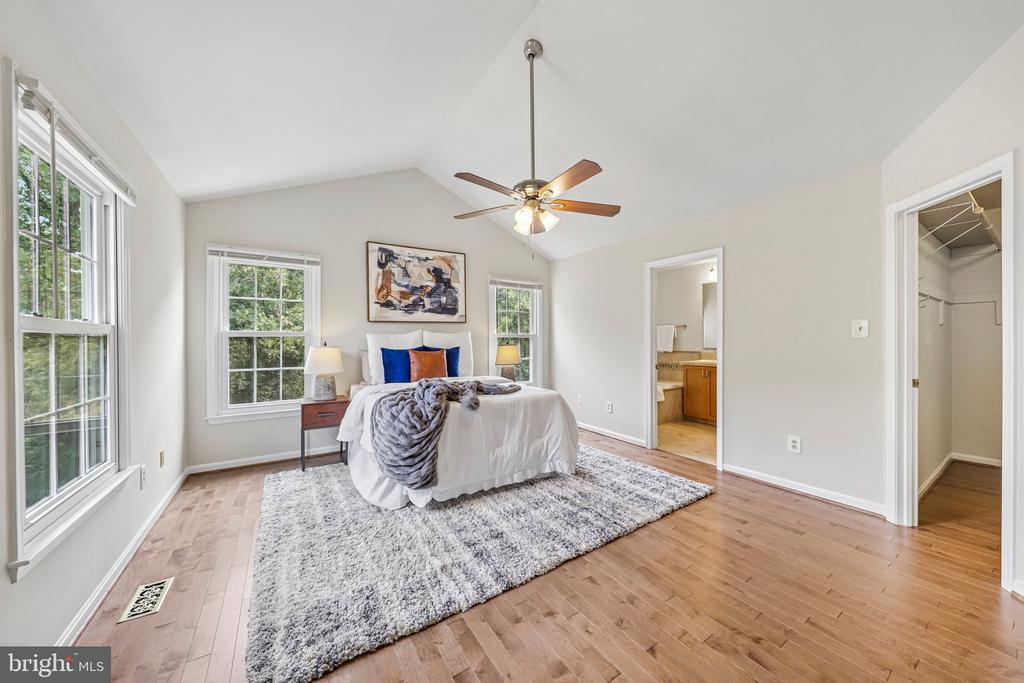 7001 FIELDHURST COURT