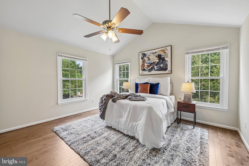 7001 FIELDHURST COURT