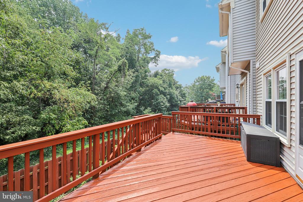 7001 FIELDHURST COURT
