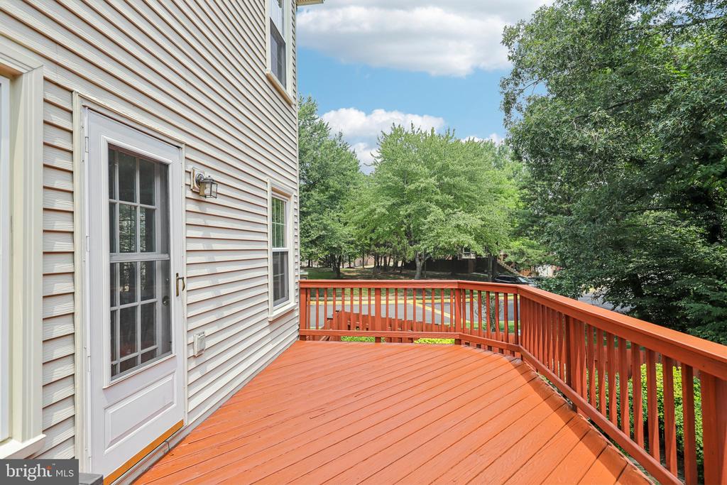 7001 FIELDHURST COURT