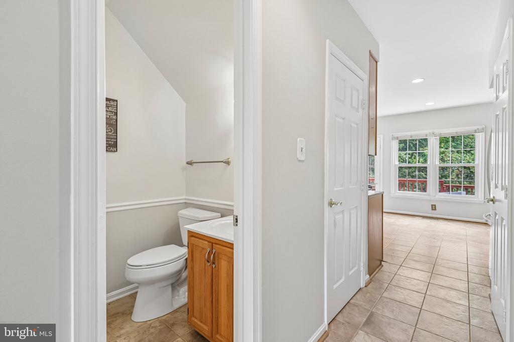 7001 FIELDHURST COURT