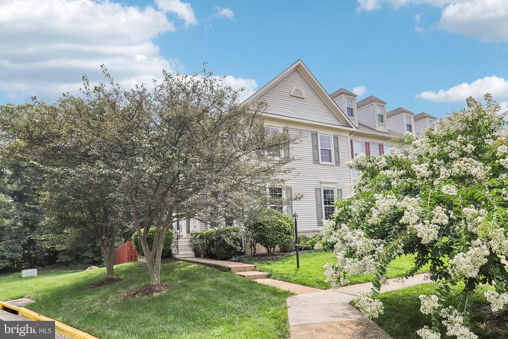 7001 FIELDHURST COURT
