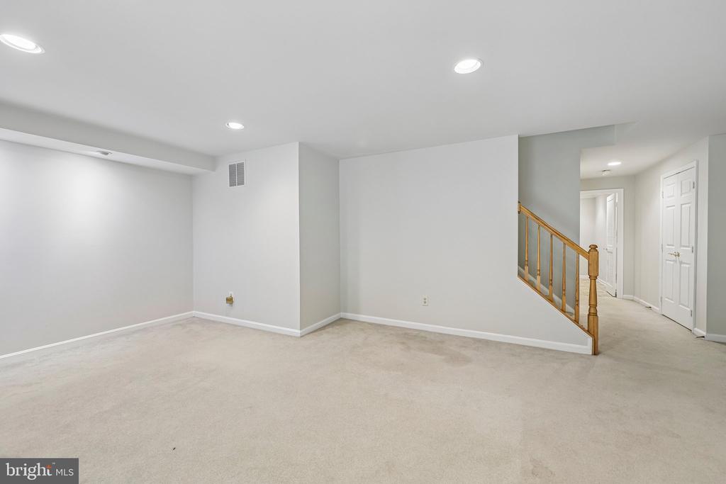 7001 FIELDHURST COURT