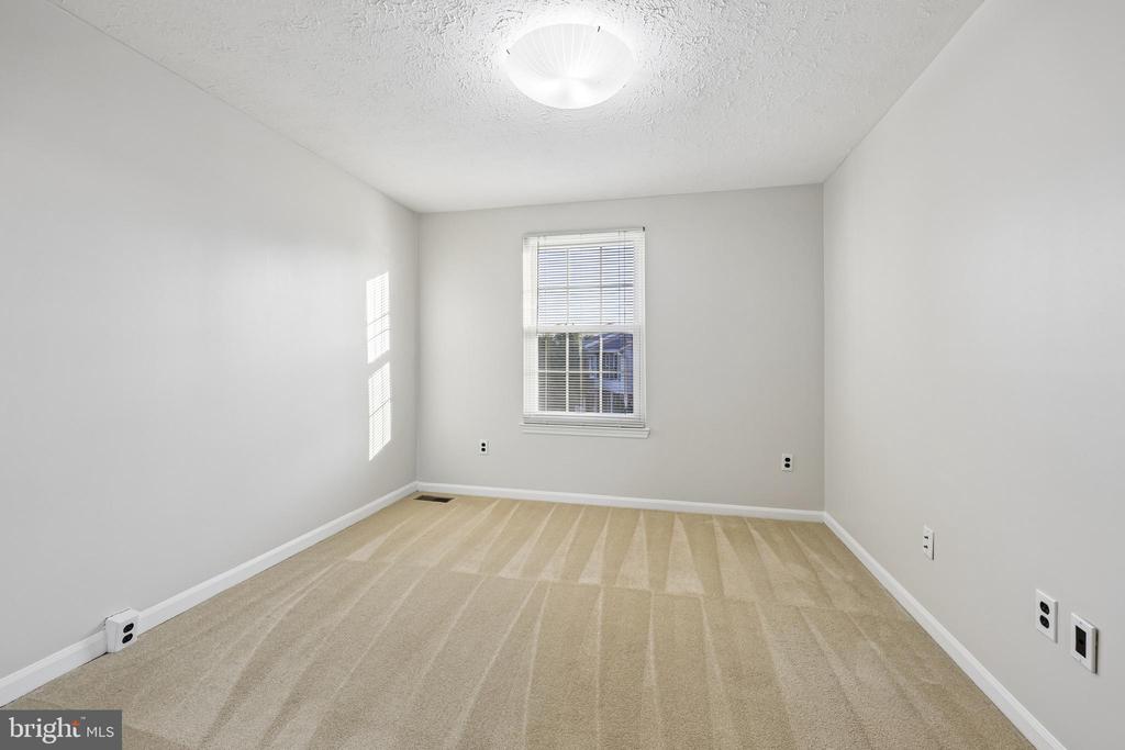 6016 GOLDENROD COURT
